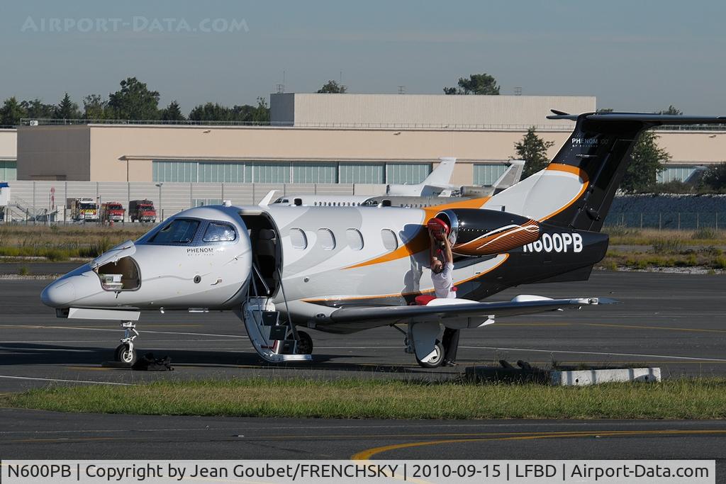 N600PB, 2010 Embraer EMB-500 Phenom 100 C/N 50000130, au parking