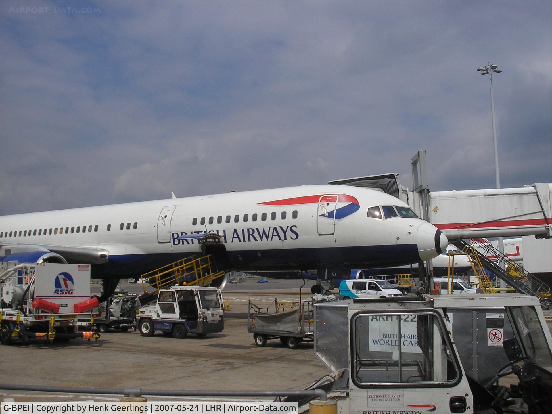 G-BPEI, 1994 Boeing 757-236 C/N 25806, Loading at LHR