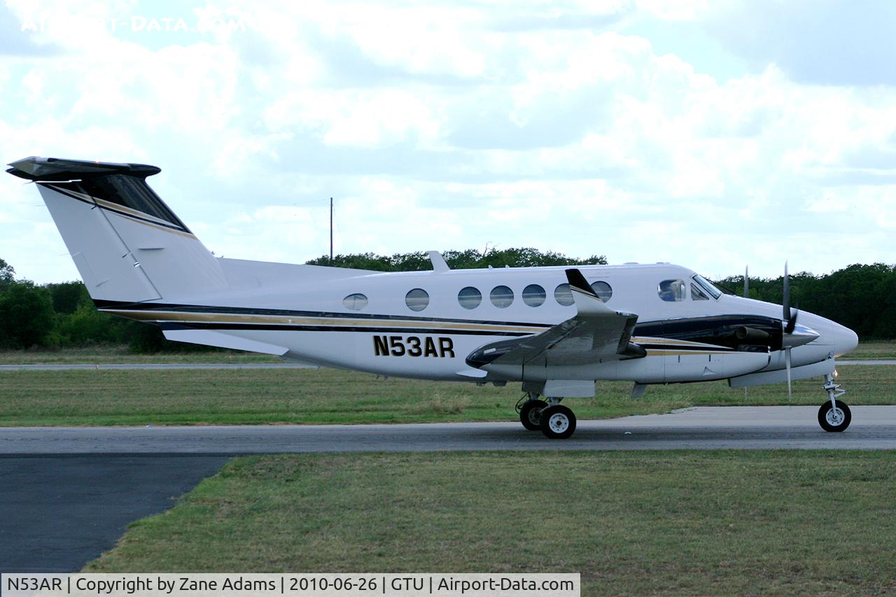N53AR, 1998 Raytheon B200 King Air C/N BB-1629, At Georgetown Municipal, TX