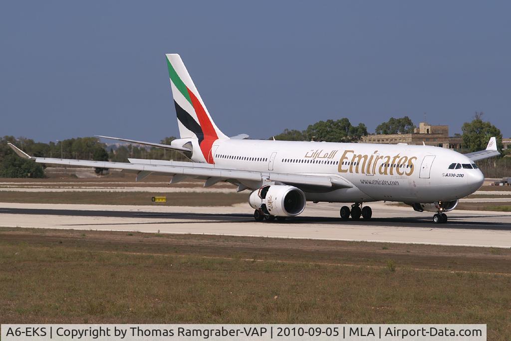 A6-EKS, 1999 Airbus A330-243 C/N 283, Emirates Airbus A330-200