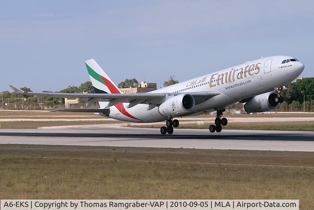 A6-EKS, 1999 Airbus A330-243 C/N 283, Emirates Airbus A330-200