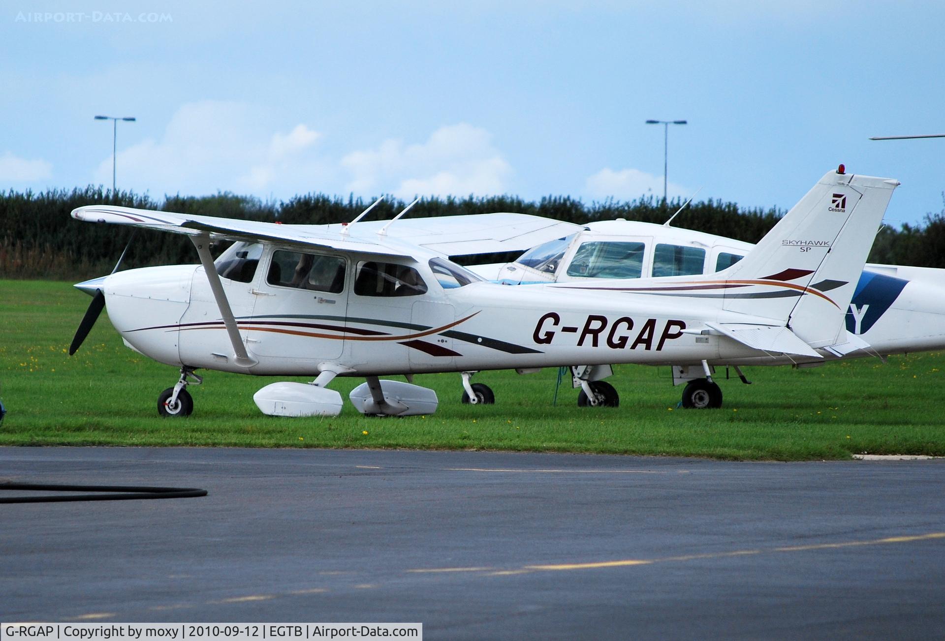 G-RGAP, 2006 Cessna 172S C/N 172S10421, Cessna 172 Skyhawk ex N12162 at Wycombe Air Park