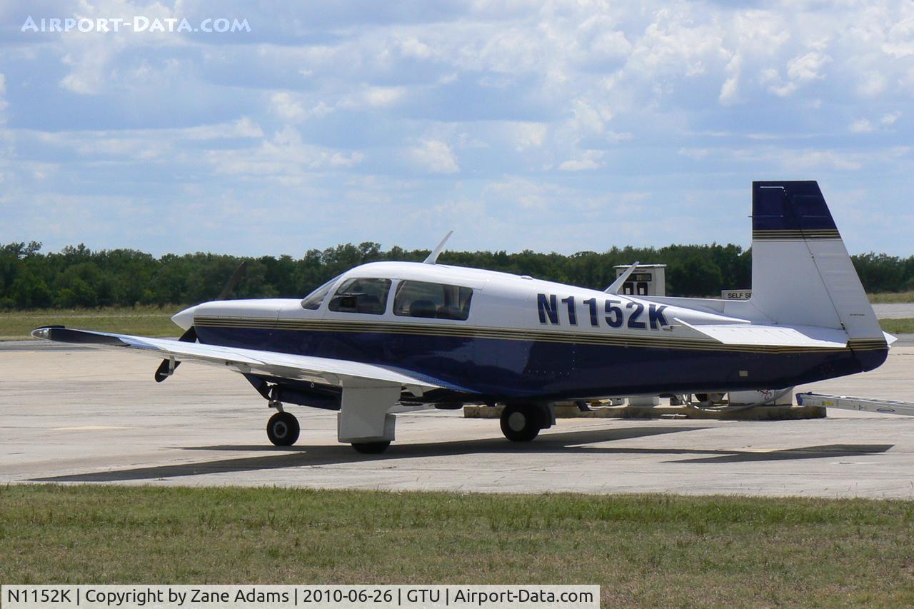 N1152K, 1981 Mooney M20K C/N 25-0626, At Georgetown Municipal, TX