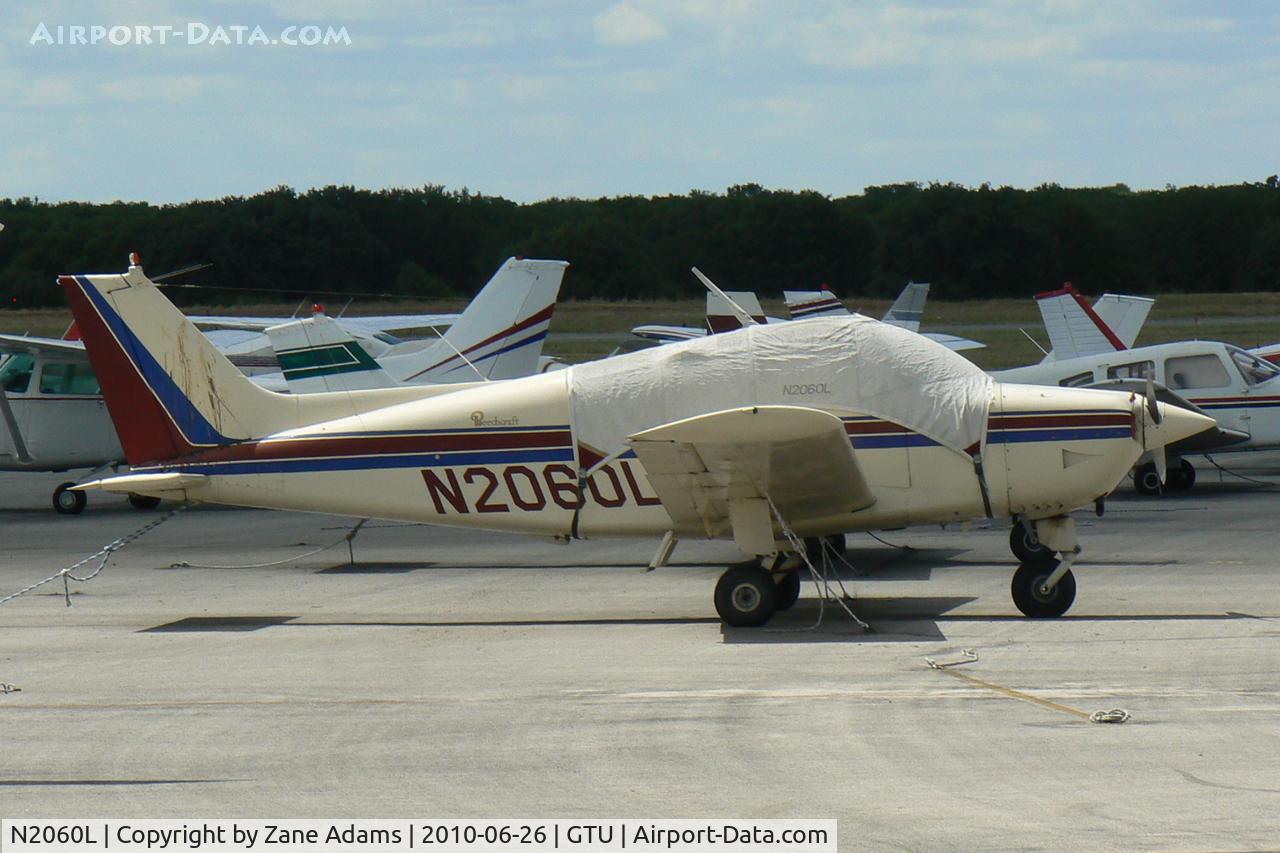 N2060L, 1976 Beech C23 Sundowner 180 C/N M-1862, At Georgetown Municipal, TX