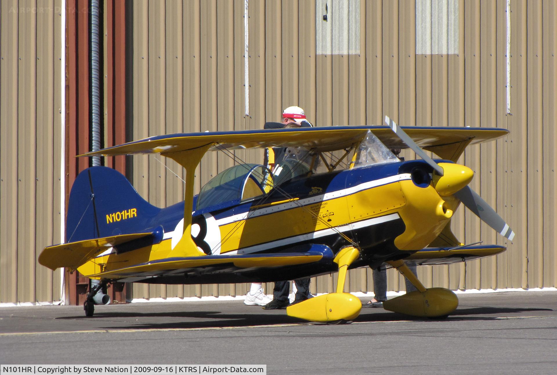 N101HR, 1993 Pitts S-1S Special C/N COBB 001, Race #8  1993 Cobb Lawrence L PITTS S1S in Biplane Class @ 2009 Reno Air Races - getting a little attention