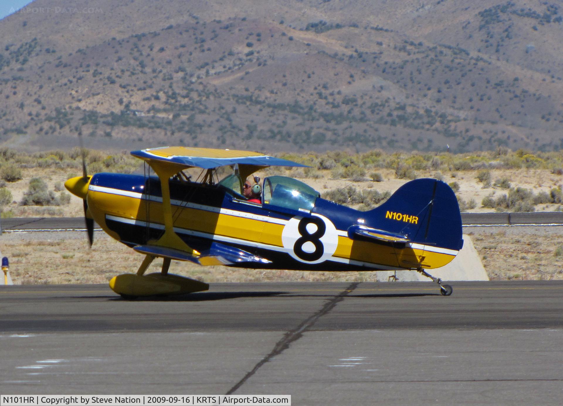 N101HR, 1993 Pitts S-1S Special C/N COBB 001, Race #8  1993 Cobb Lawrence L PITTS S1S in Biplane Class @ 2009 Reno Air Races - taxis in from heat