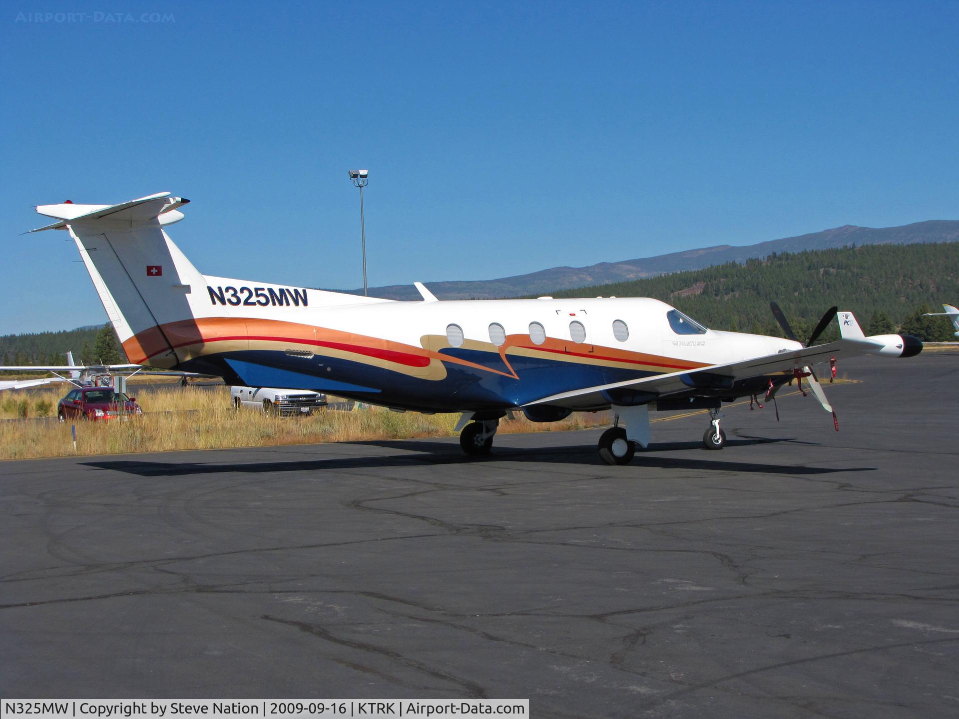 N325MW, 2000 Pilatus PC-12/45 C/N 325, 2000 PC-12/45 @ Tahoe-Truckee Airport, CA
