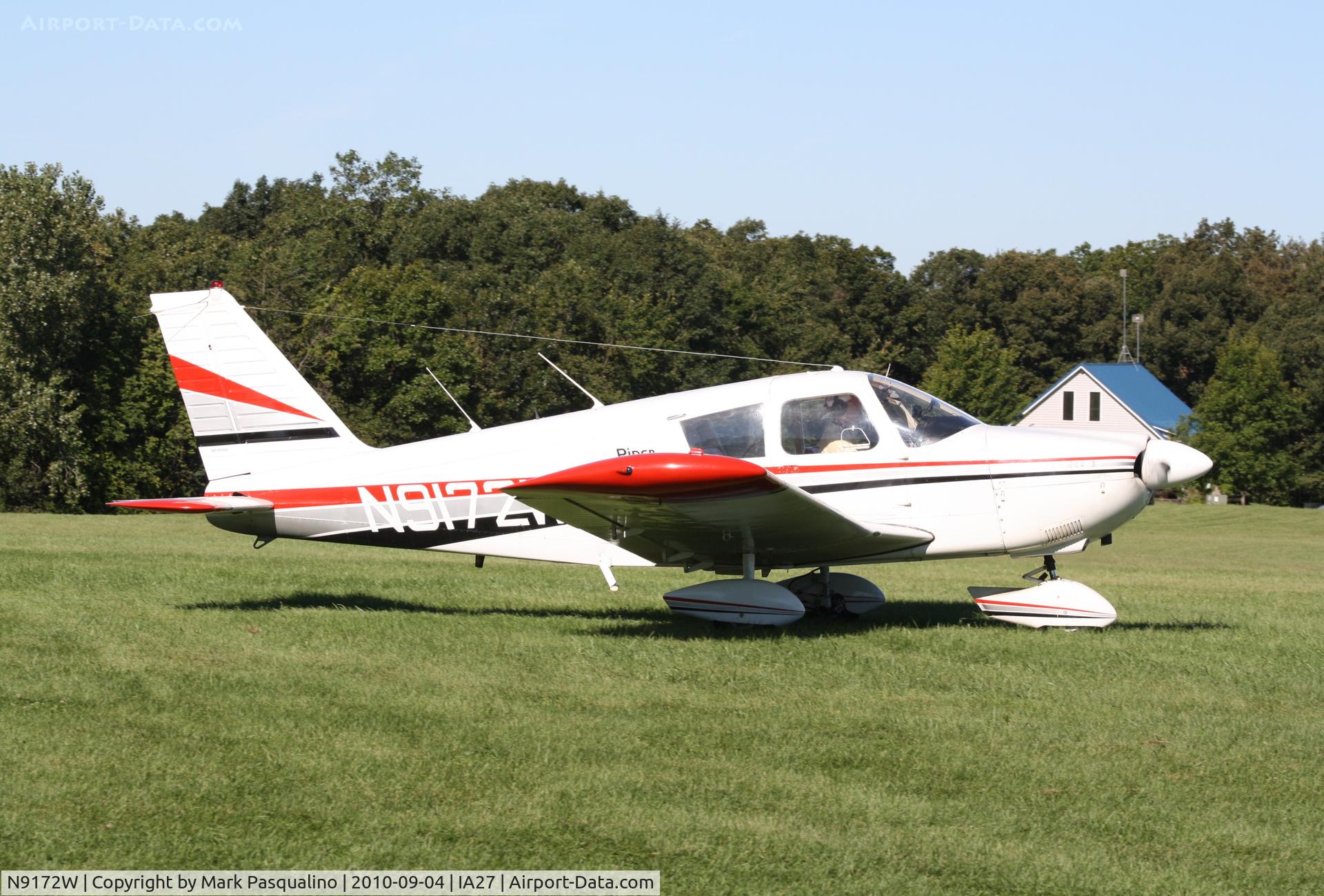N9172W, 1966 Piper PA-28-235 C/N 28-10827, Piper PA-28-235