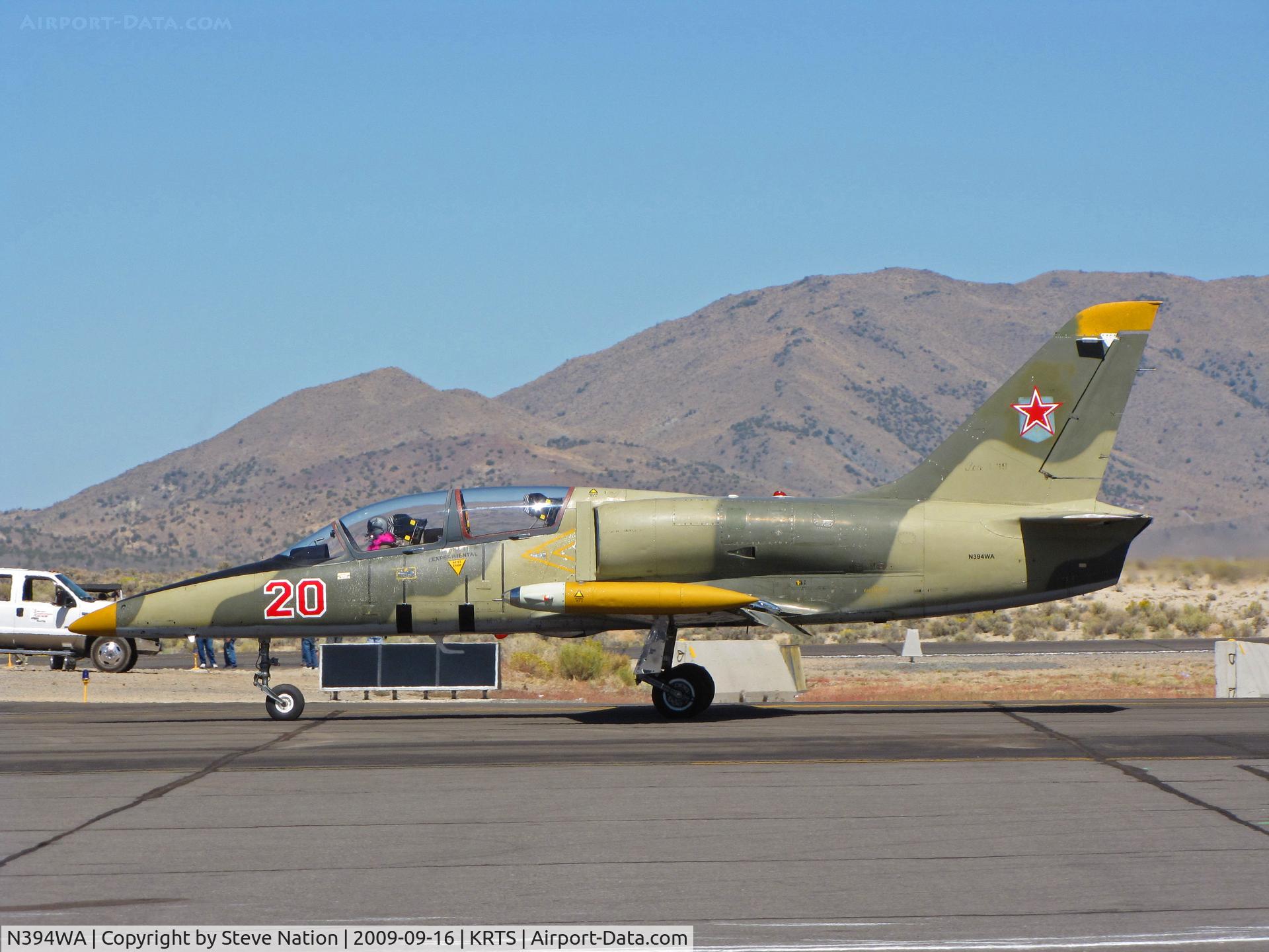 N394WA, 1985 Aero L-39C Albatros C/N 533237, Race #20 1985 Aero Vodochody L39C for Jet Class race @ 2009 Reno Air Races - taxiing for takeoff
