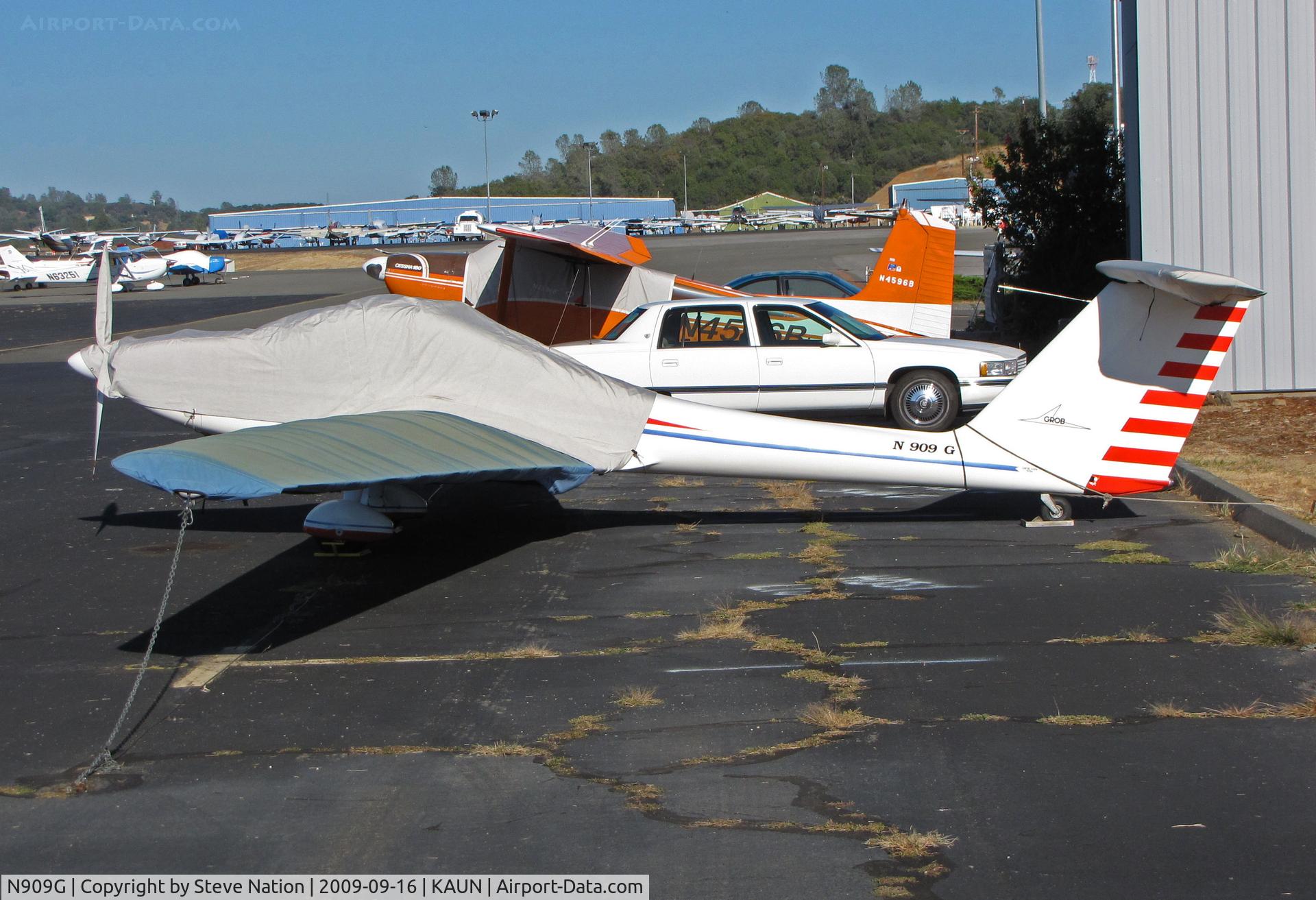 N909G, 1982 Grob G109 C/N 6134, 1982 Burkhart Grob Flugzeugbau G109 with cover @ Auburn, CA