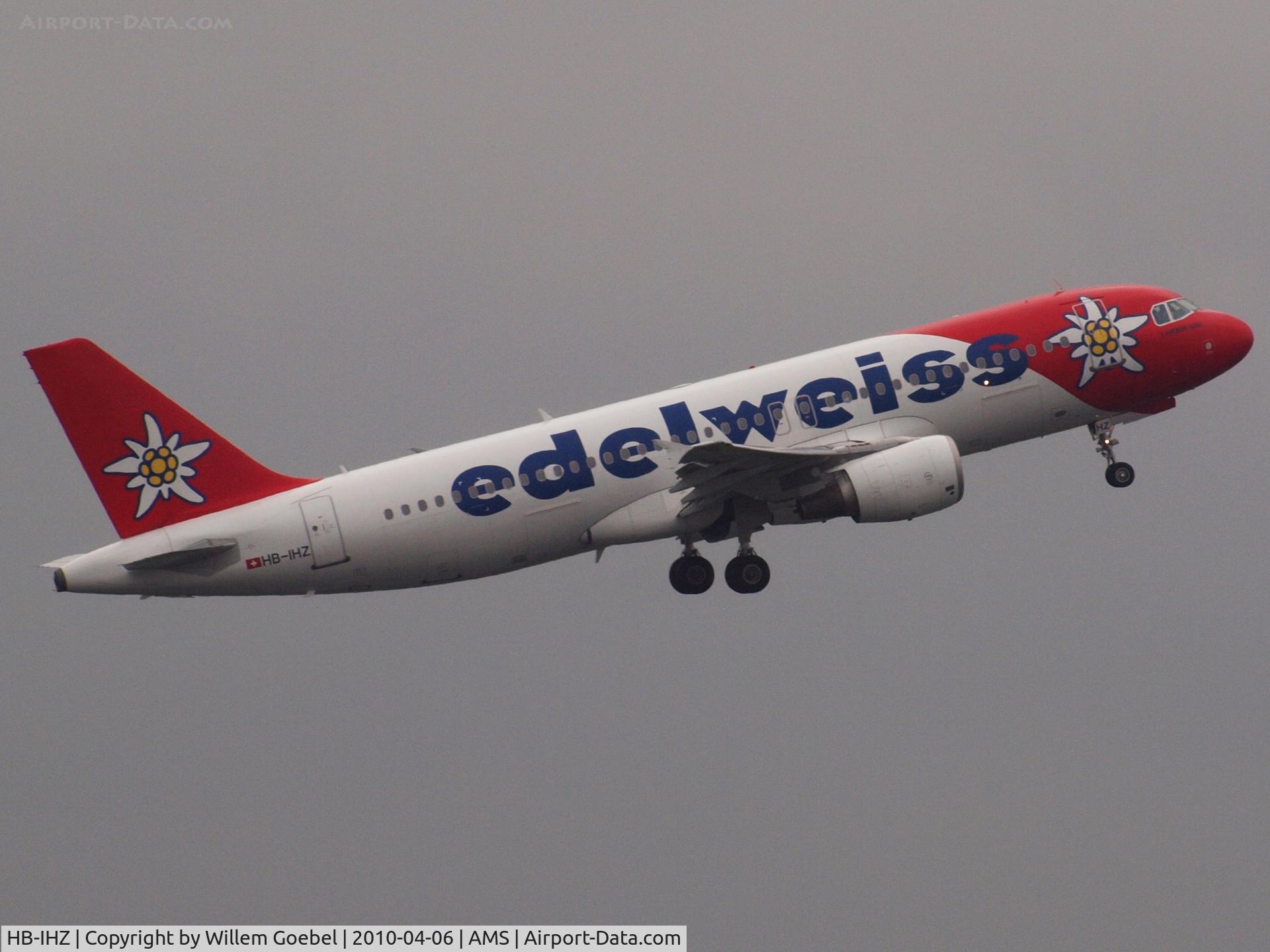 HB-IHZ, 1999 Airbus A320-214 C/N 1026, Take off of the 
