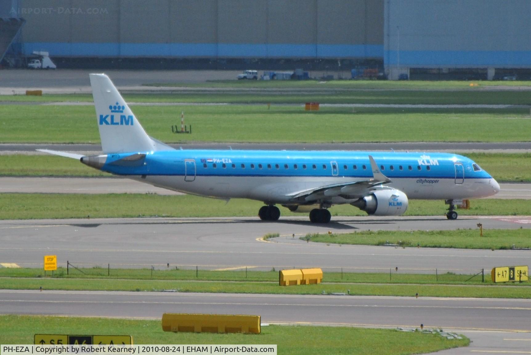 PH-EZA, 2008 Embraer 190LR (ERJ-190-100LR) C/N 19000224, KLM cityhopper waiting for departure clearance