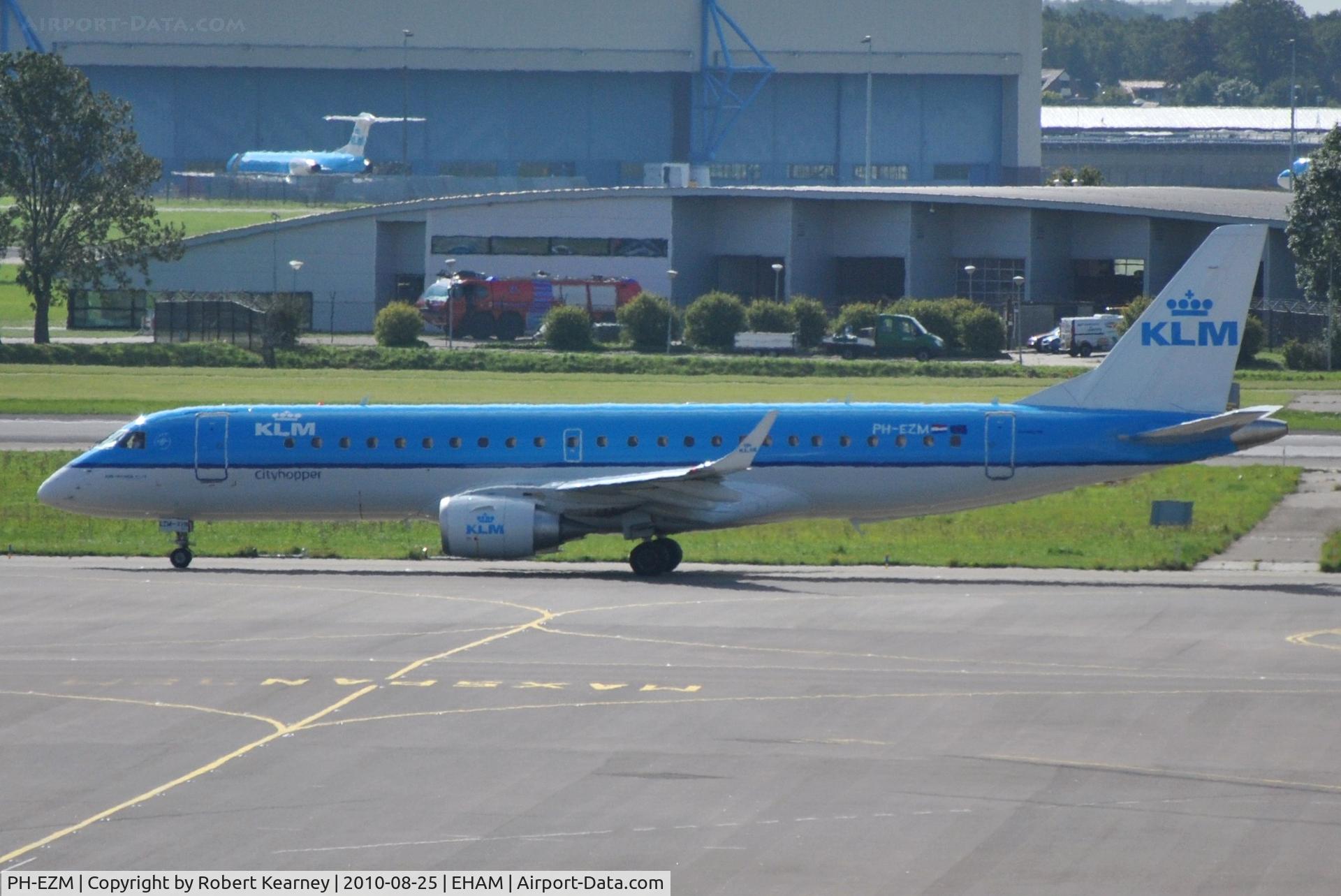 PH-EZM, 2010 Embraer 190LR (ERJ-190-100LR) C/N 19000338, ERJ190 taxiing for departure