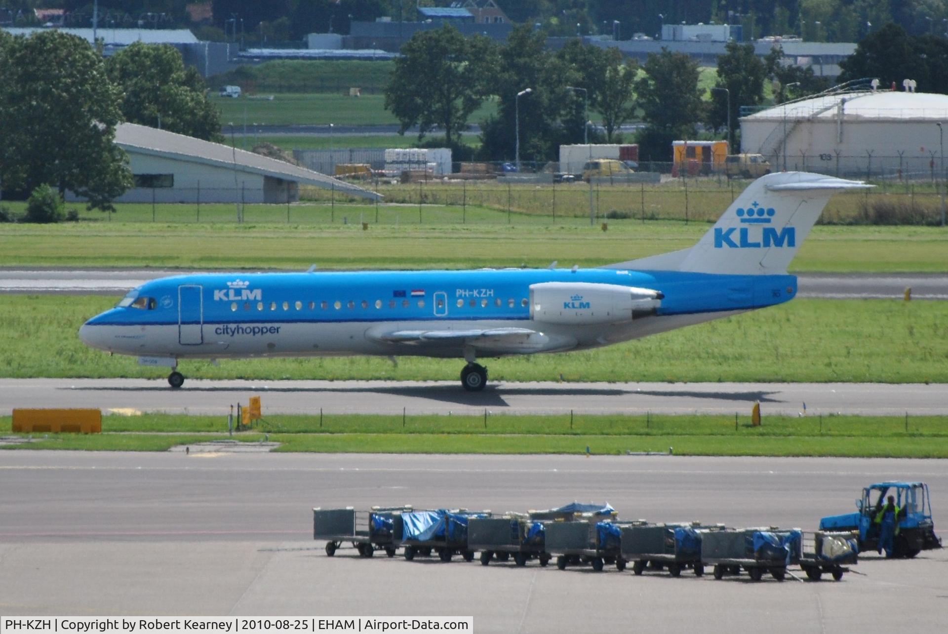 PH-KZH, 1997 Fokker 70 (F-28-0070) C/N 11583, Yet another KLM cityhopper taxiing for departure