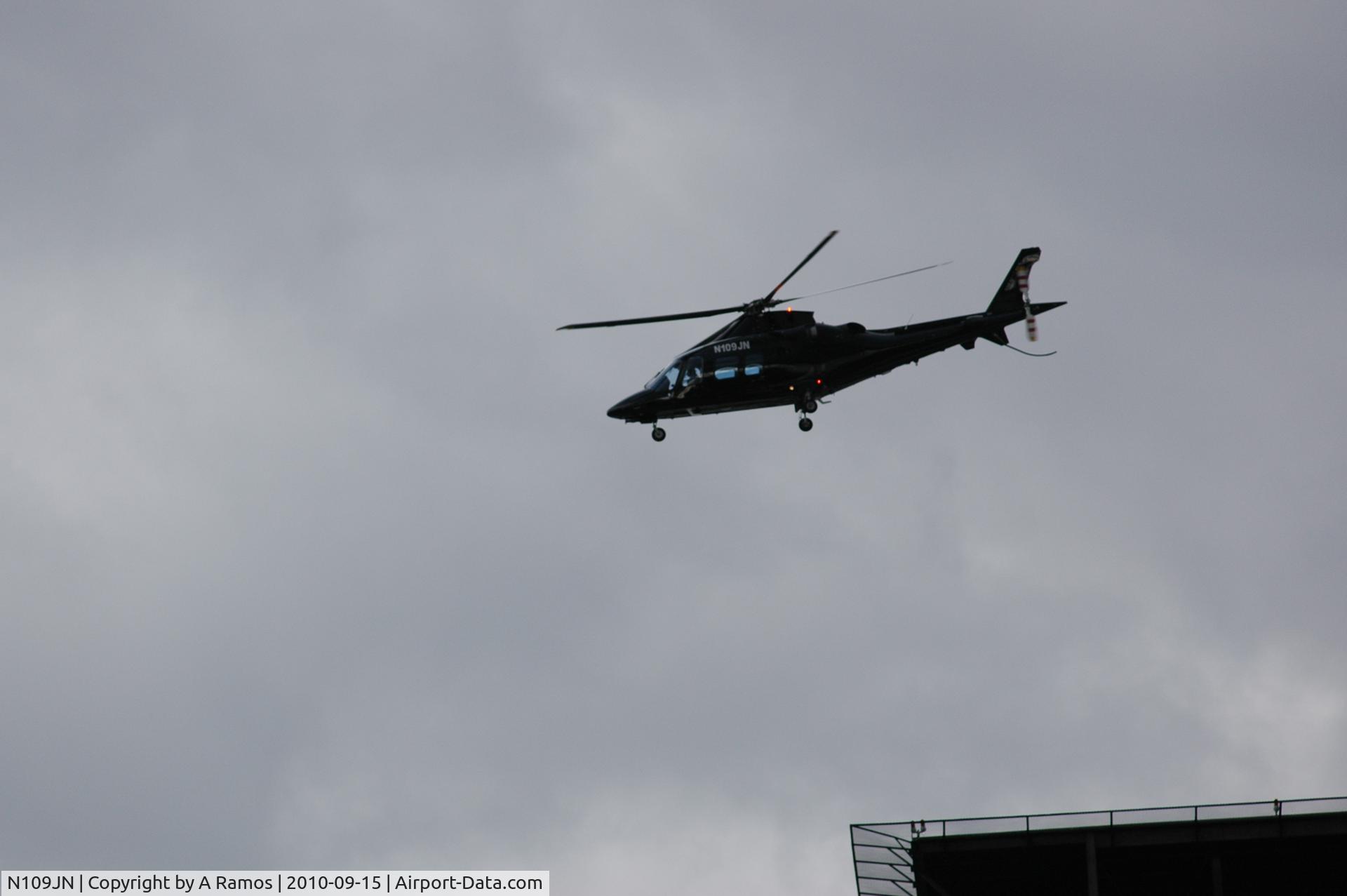 N109JN, Agusta A-109S Grand C/N 22017, Flying over Santa Fe, Mexico City