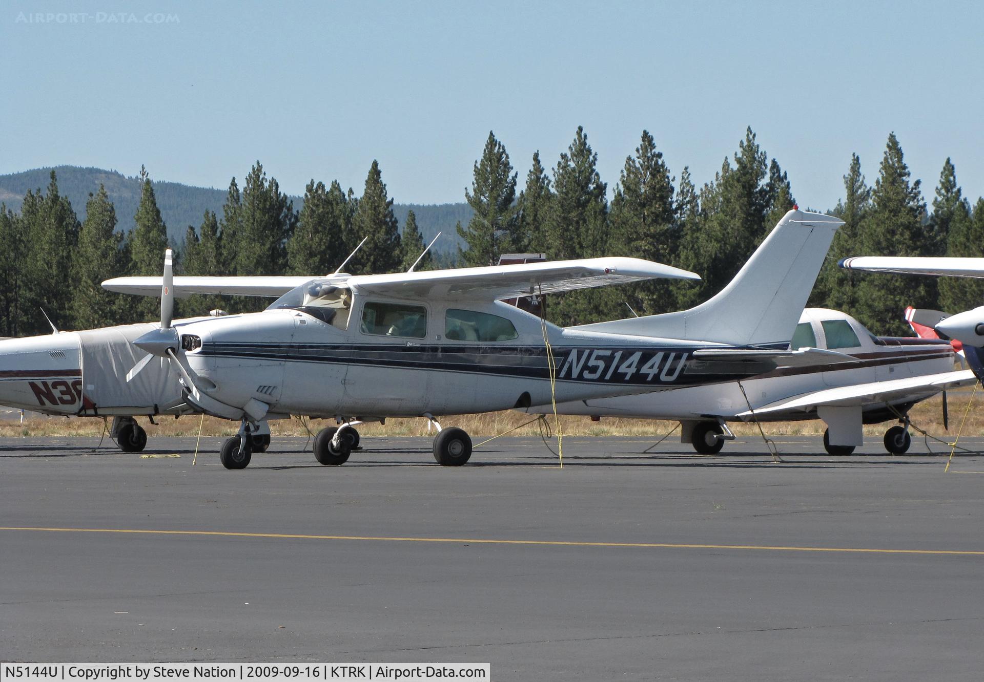 N5144U, 1984 Cessna T210N Turbo Centurion C/N 21064851, 1984 Cessna T210 @ Truckee-Tahoe Airport, CA