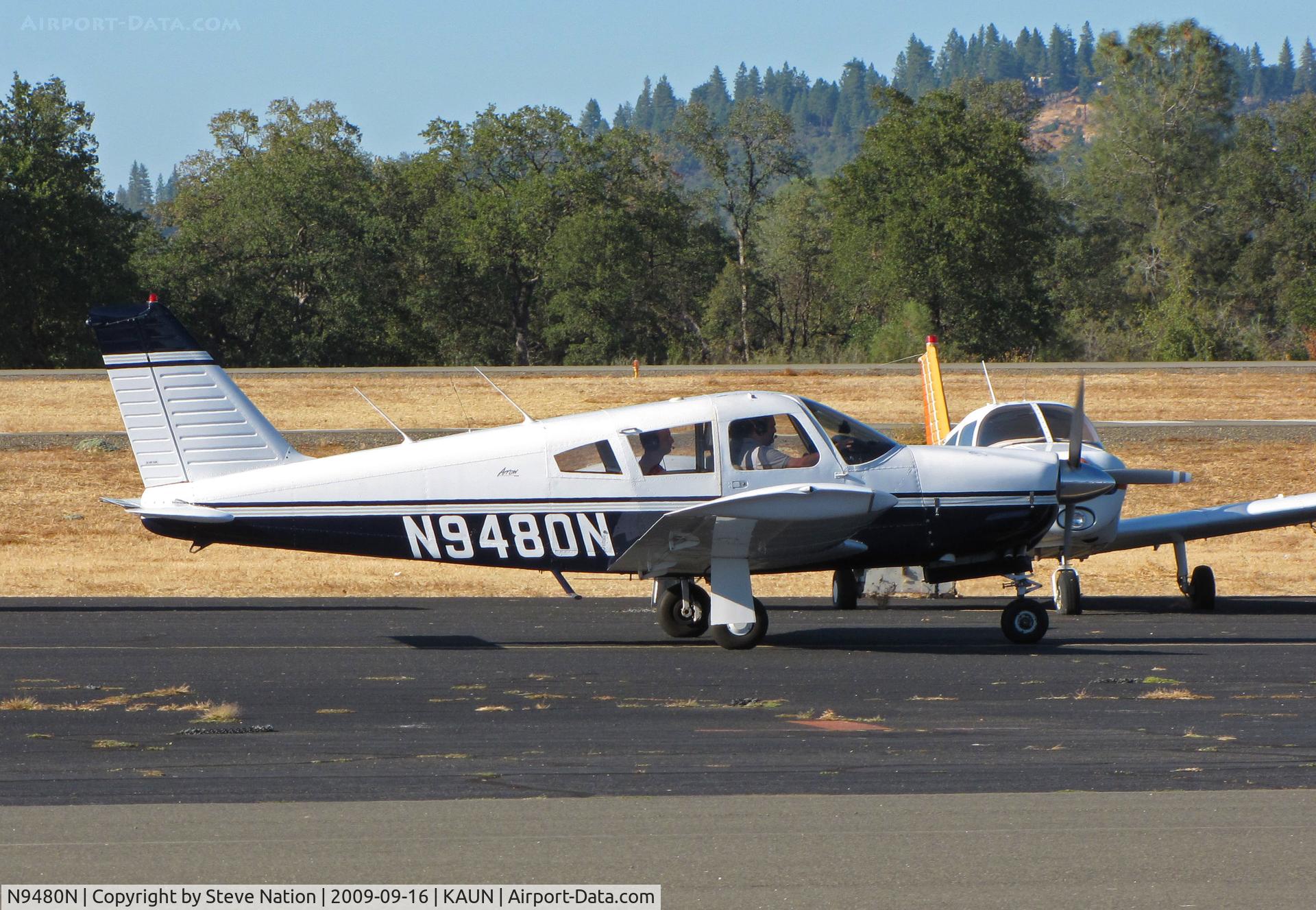 N9480N, 1969 Piper PA-28R-200 C/N 28R-35198, 1969 Piper PA-28R-200 taxiing @ Auburn, CA