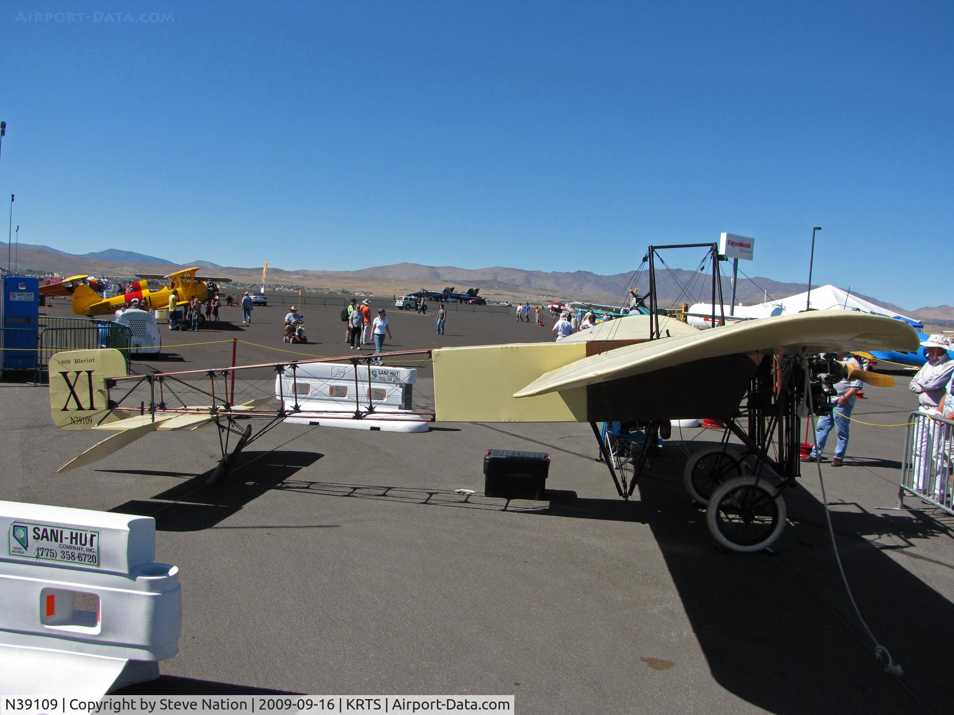 N39109, 2009 Bleriot XI Replica C/N AB3, replica Blevoit XI @ 2009 Reno air Races static park