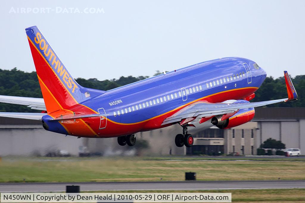 N450WN, 2004 Boeing 737-7H4 C/N 32470, Southwest Airlines N450WN (FLT SWA881) departing RWY 23 enroute to Baltimore/Washington Int'l (KBWI).