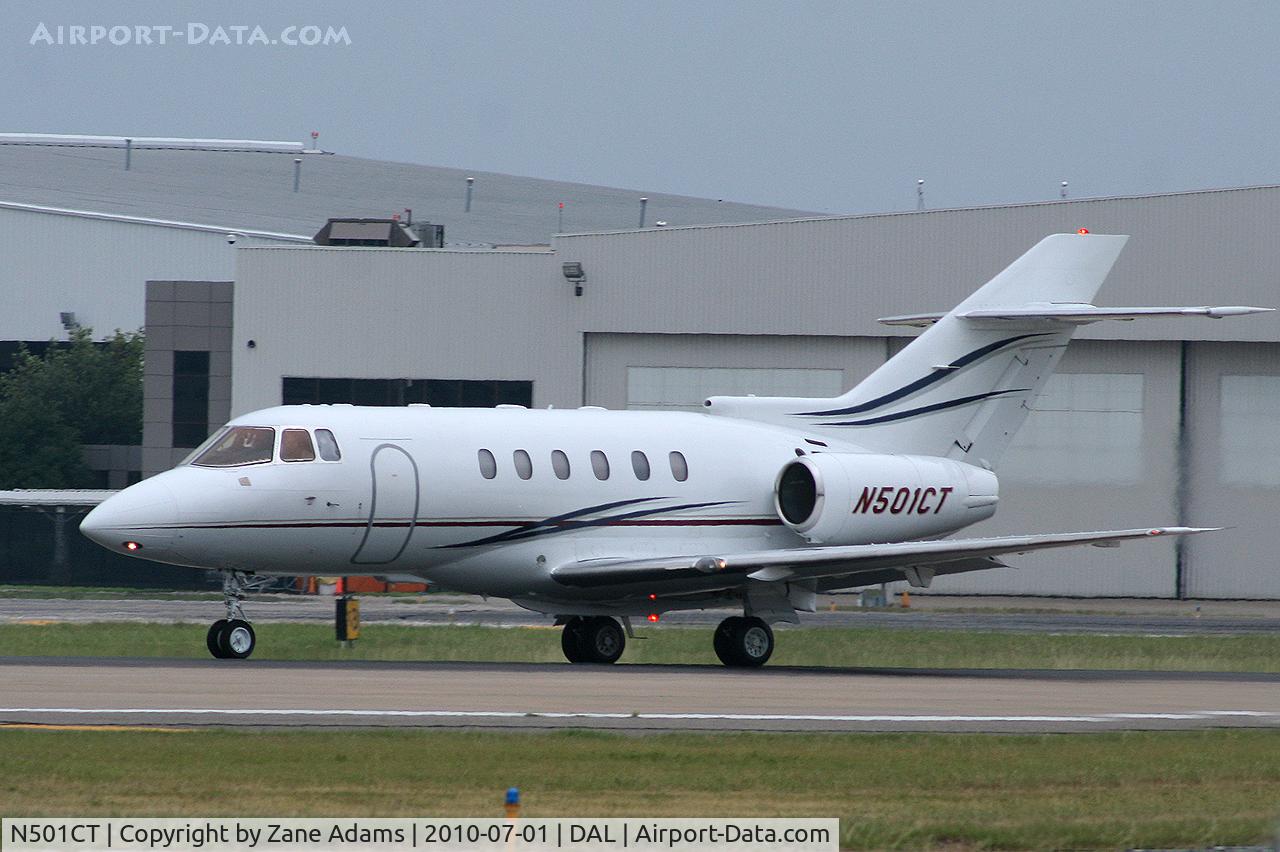 N501CT, 2001 Raytheon Hawker 800XP C/N 258512, At Dallas Love Field