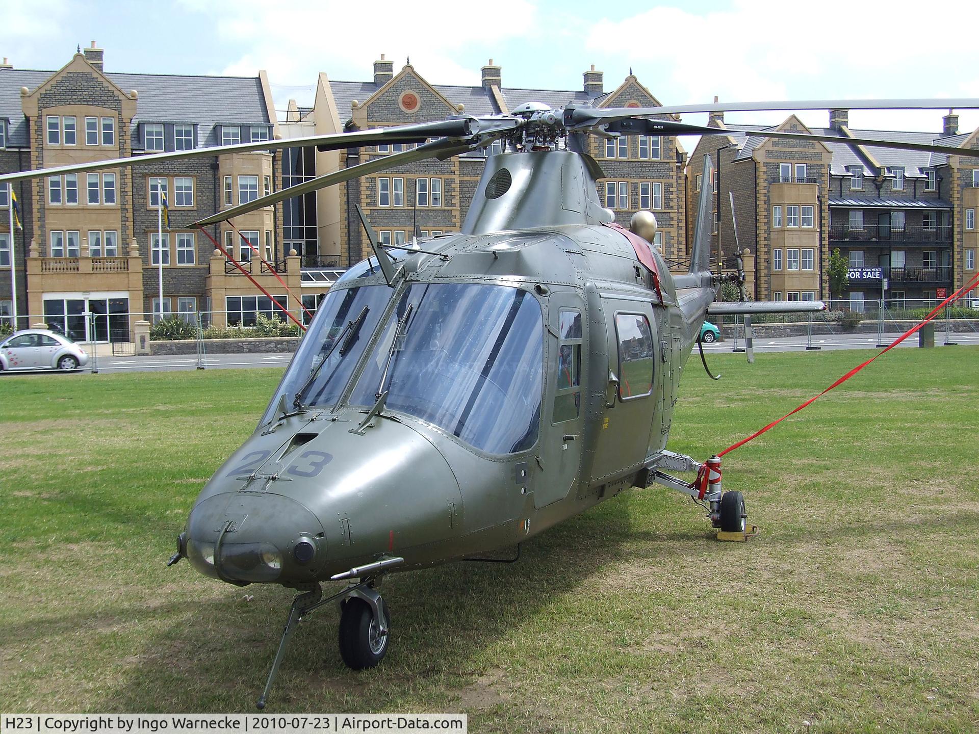 H23, Agusta A-109BA C/N 0323, Agusta A.109BA of the Belgian air force at the 2010 Helidays on the Weston-super-Mare