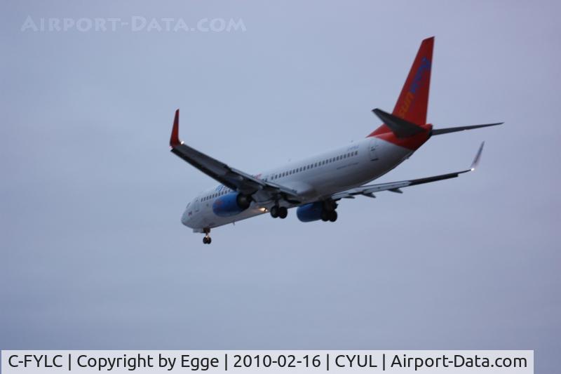 C-FYLC, 2006 Boeing 737-8BK C/N 33029, SunWing
