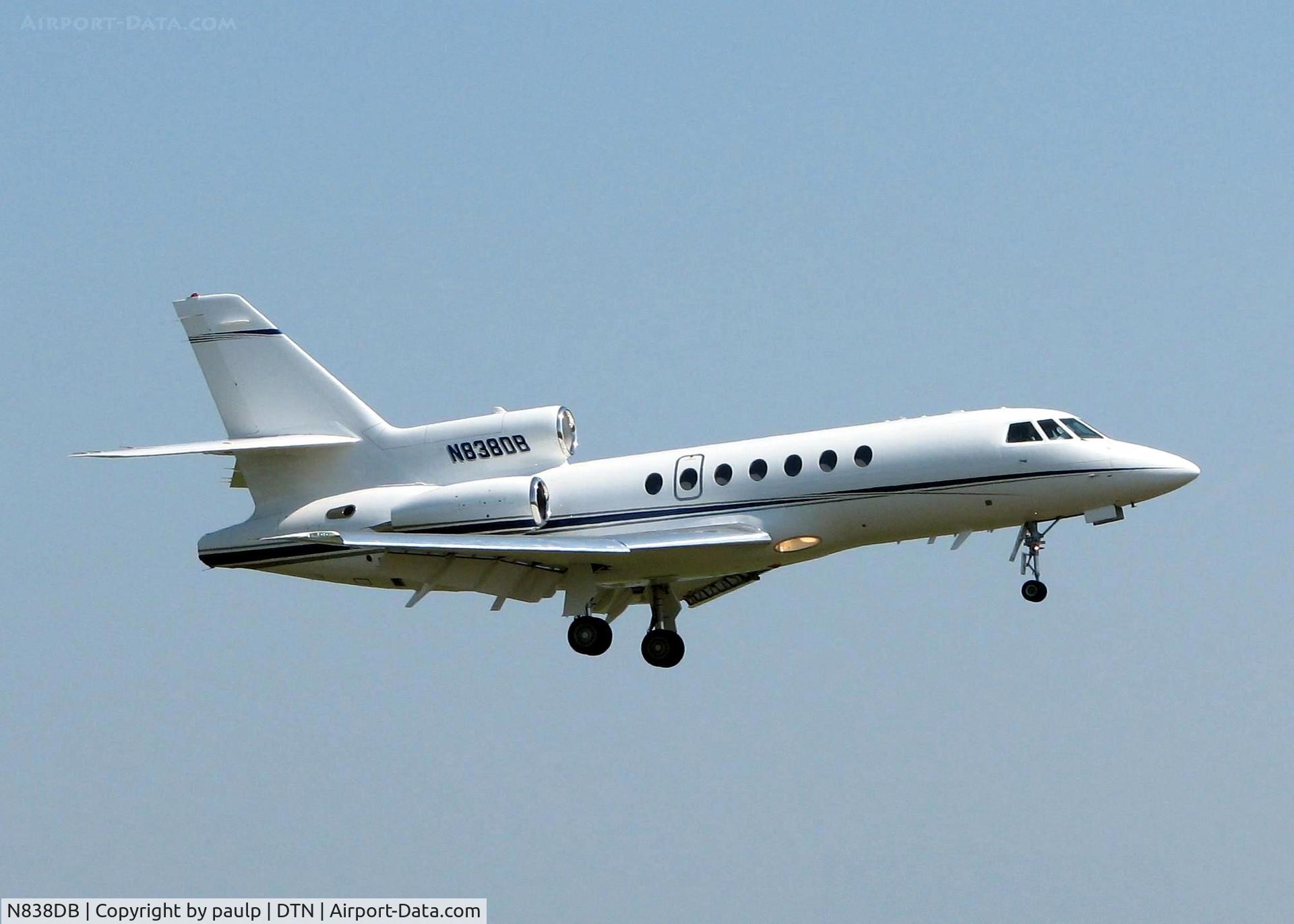 N838DB, 1997 Dassault Falcon 50 C/N 265, Landing on 32 at Shreveport's Downtown Airport.