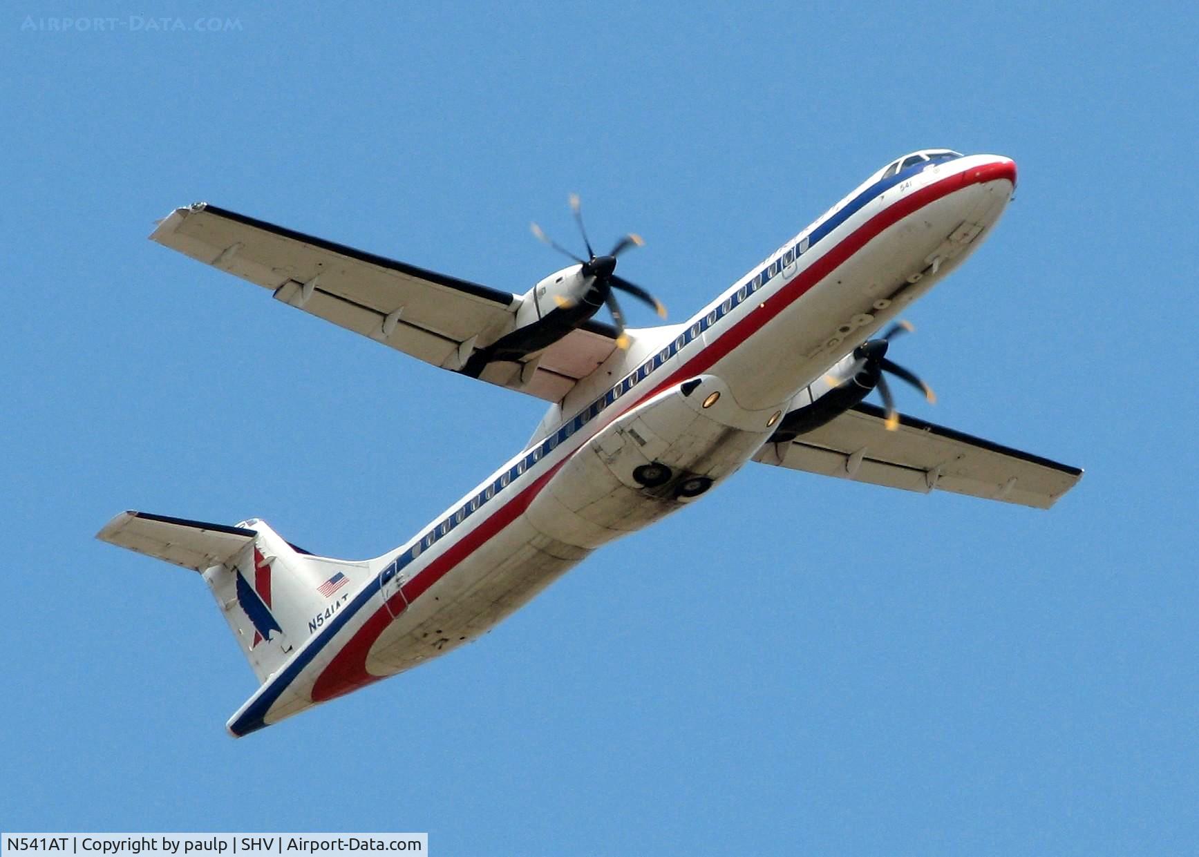 N541AT, 1998 ATR 72-212A C/N 541, Off of 14 at Shreveport Regional.