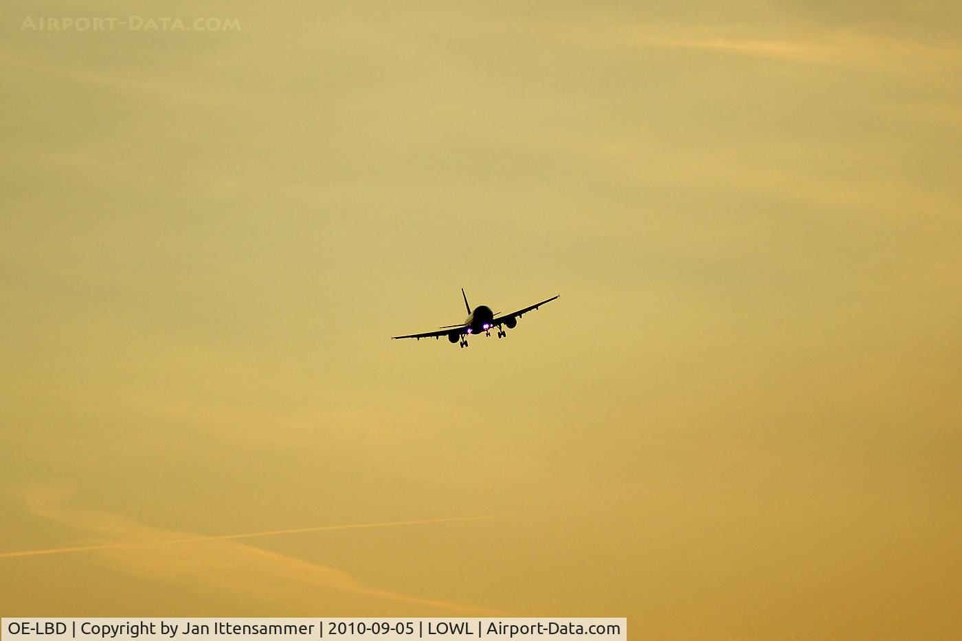 OE-LBD, 1998 Airbus A321-211 C/N 920, AUA@ LOWL