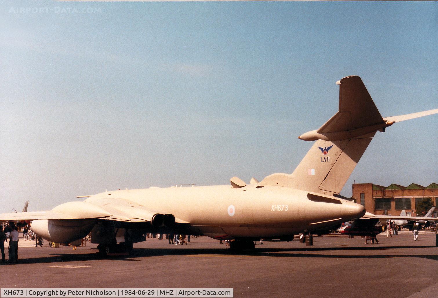 XH673, 1960 Handley Page Victor K.2 C/N HP80/58, Another view of the 57 Squadron Victor K.2 on display at the 1984 RAF Mildenhall Air Fete.