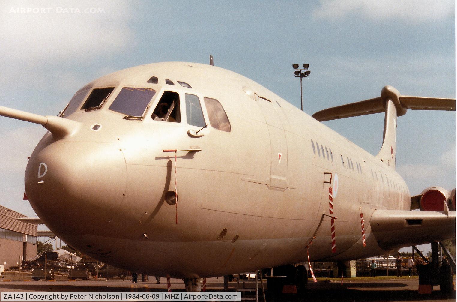 ZA143, Vickers VC10 K.2 C/N 813, Another view of the VC-10 K.2 tanker of 101 Squadron from RAF Brize Norton on display at the 1984 RAF Mildenhall Air Fete.