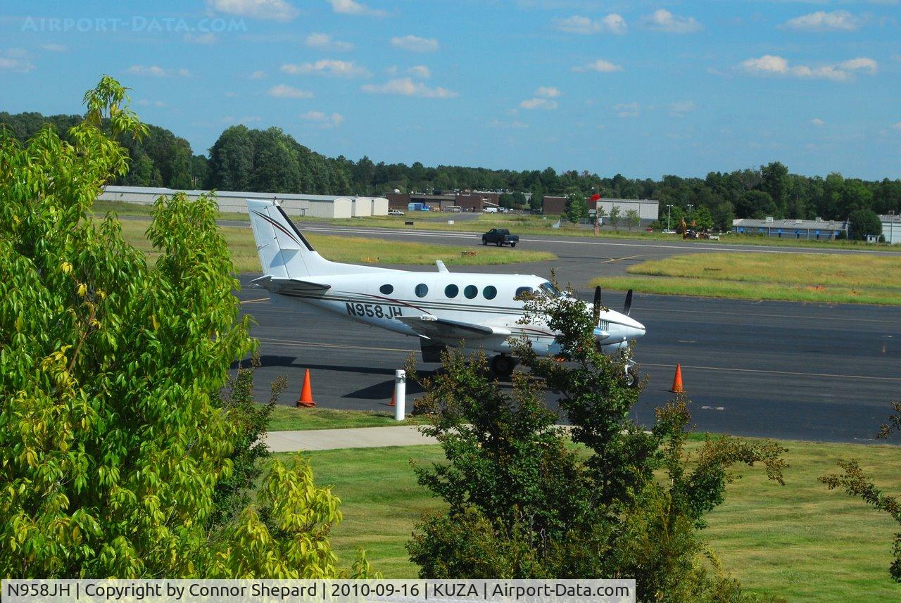 N958JH, 1985 Beech C90 King Air C/N LJ-1108, Beech King Air, looks like new