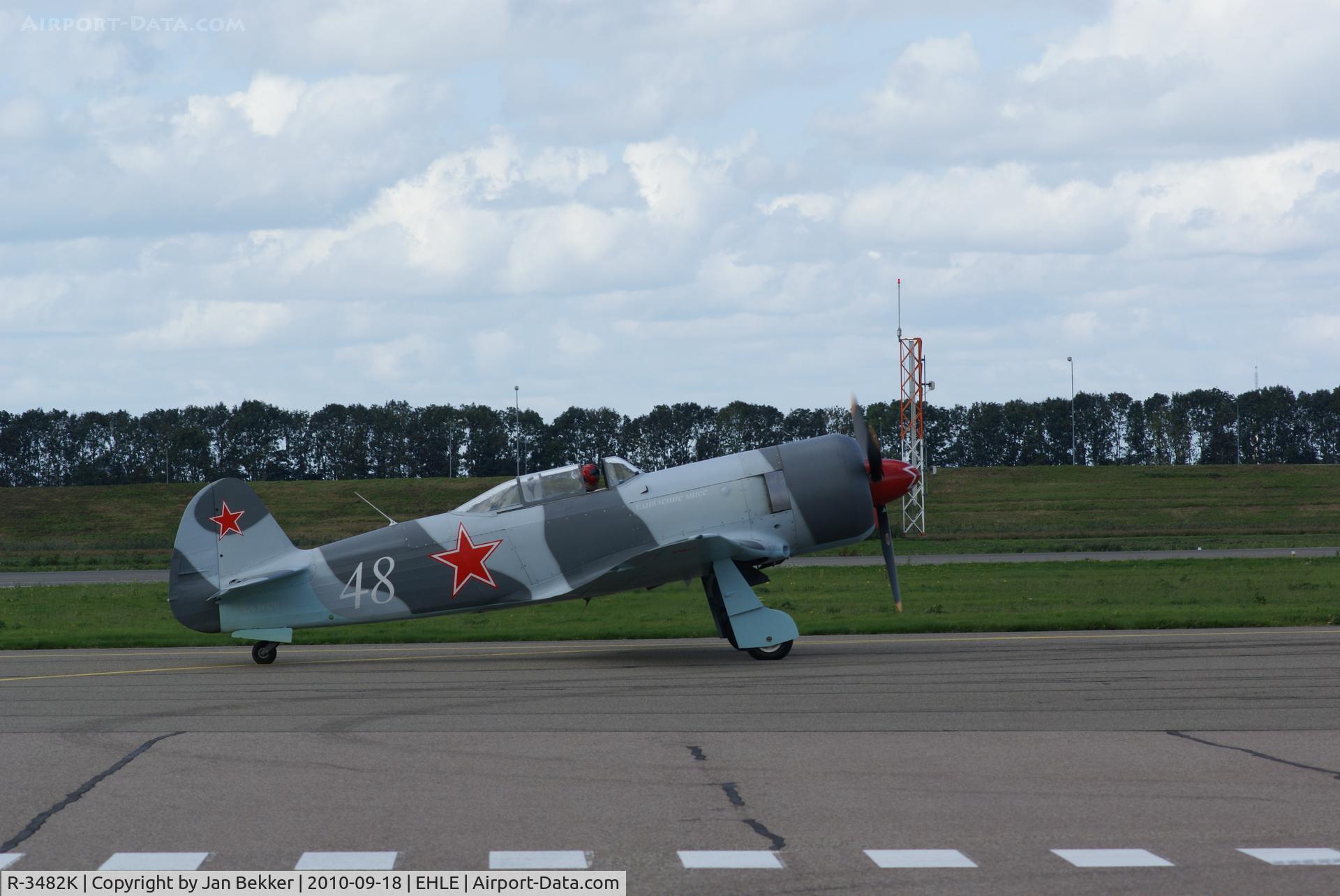 R-3482K, Yakovlev Yak-3UA C/N Not found R-3482K, Airport Lelystad, on its way to the runway for take off.