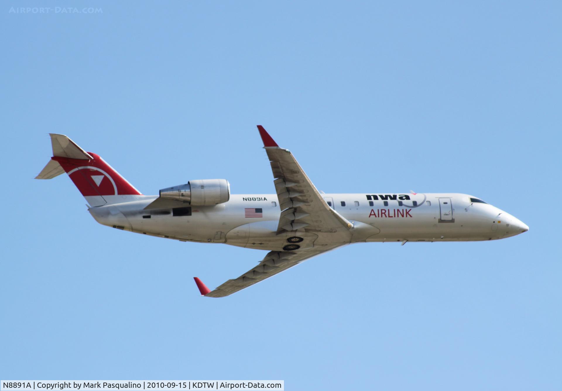 N8891A, 2004 Bombardier CRJ-200 (CL-600-2B19) C/N 7891, CL-600-2B19