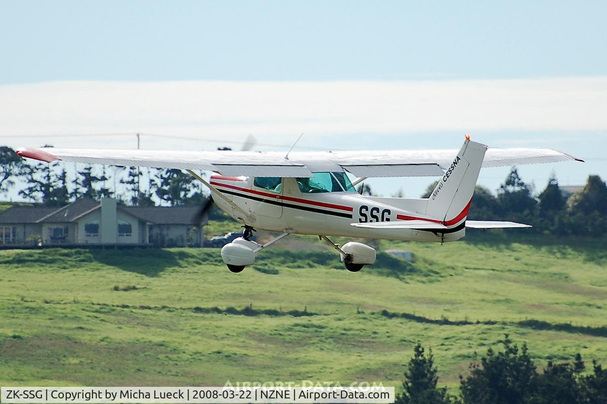 ZK-SSG, Cessna 152 C/N 15285466, At North Shore Aerodrome