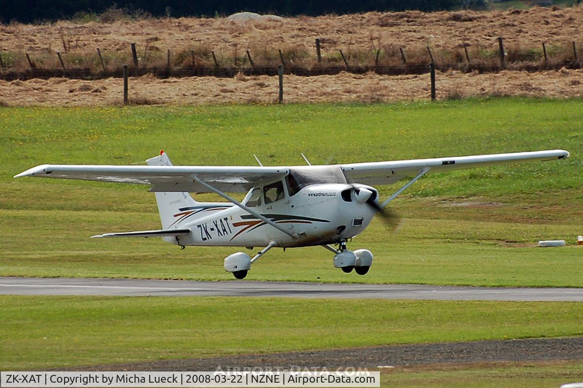 ZK-XAT, Cessna 172R C/N 17281262, At North Shore Aerodrome