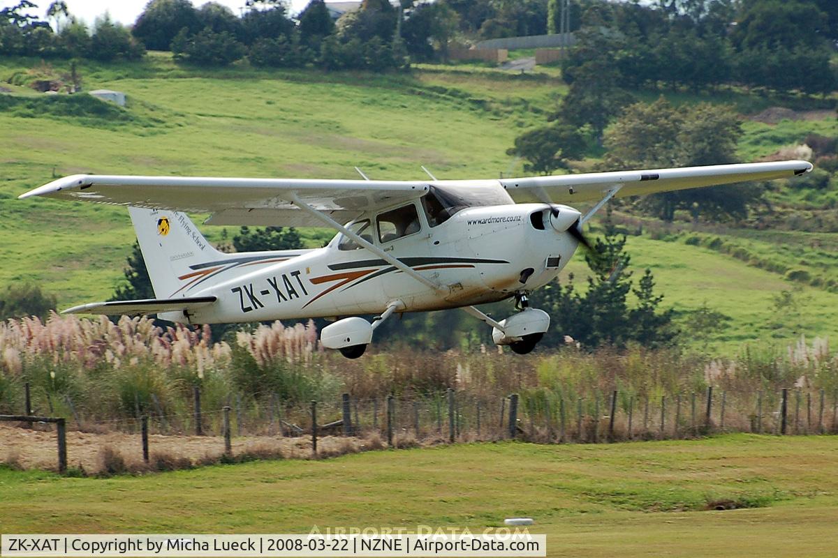 ZK-XAT, Cessna 172R C/N 17281262, At North Shore Aerodrome