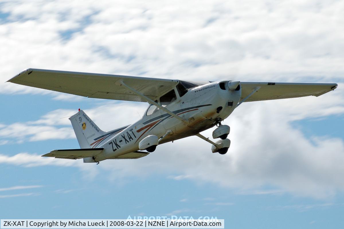 ZK-XAT, Cessna 172R C/N 17281262, At North Shore Aerodrome