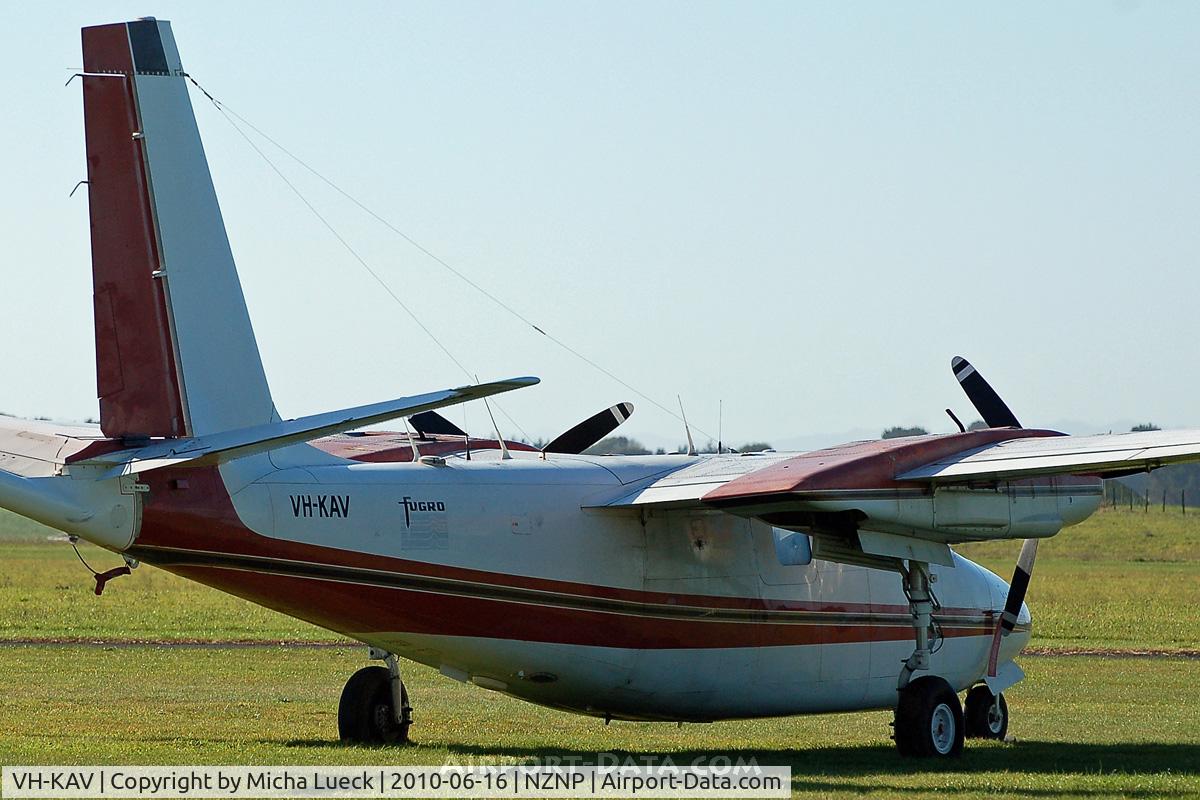 VH-KAV, 1978 Aero Commander 500S Shrike Commander C/N 3164, At New Plymouth