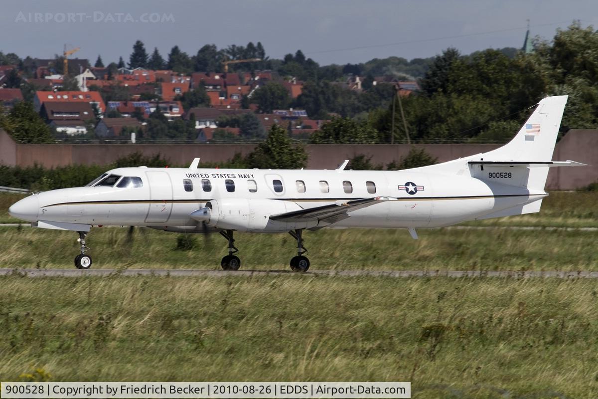 900528, 1990 Fairchild C-26D Metro 23 C/N DC-795M, decelerating after touchdown