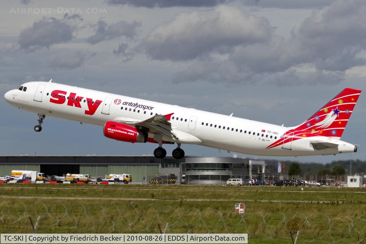 TC-SKI, 1998 Airbus A321-231 C/N 0811, departure from Stuttgart
