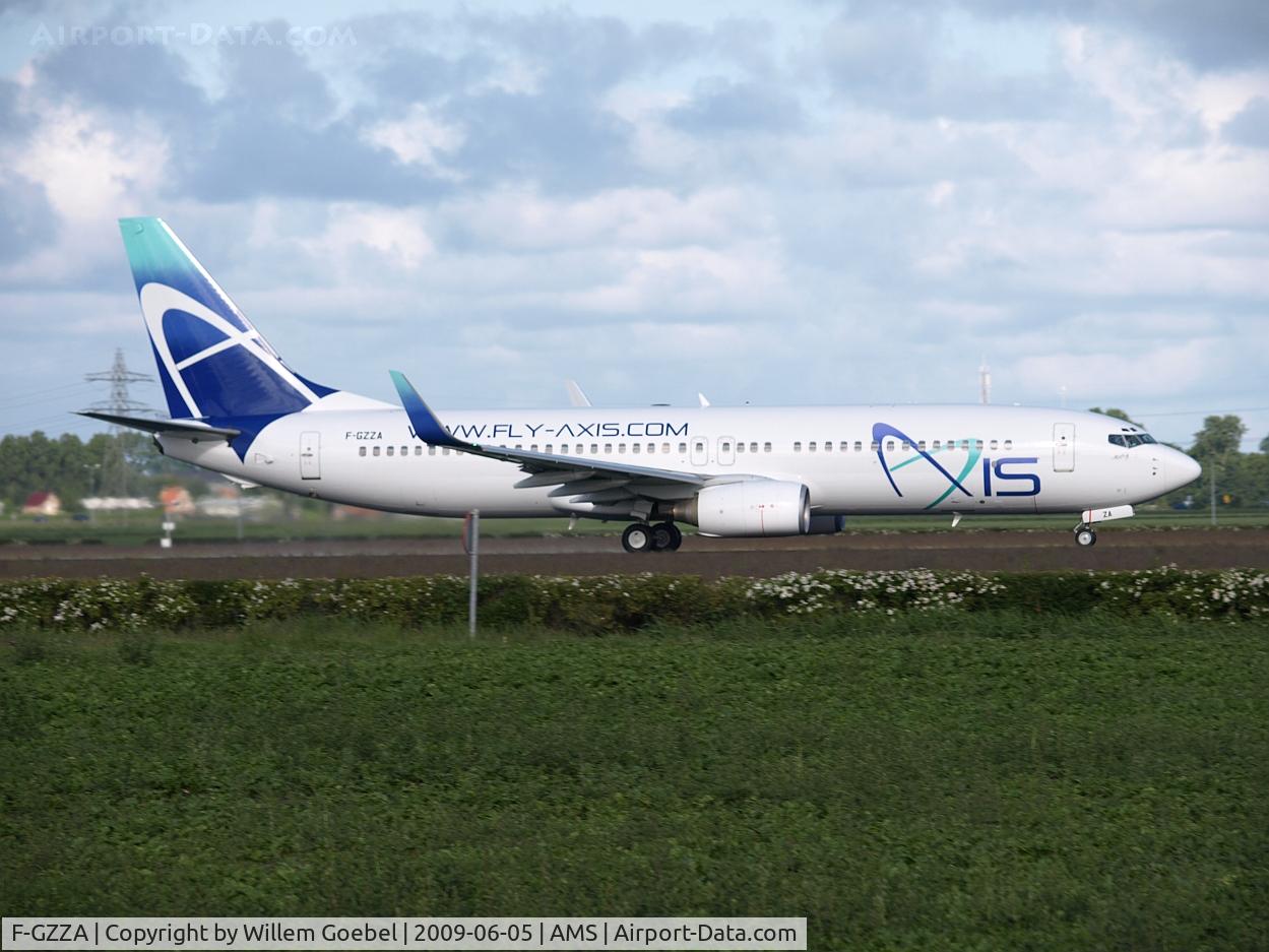 F-GZZA, 1999 Boeing 737-86N C/N 28591, Take off of the 