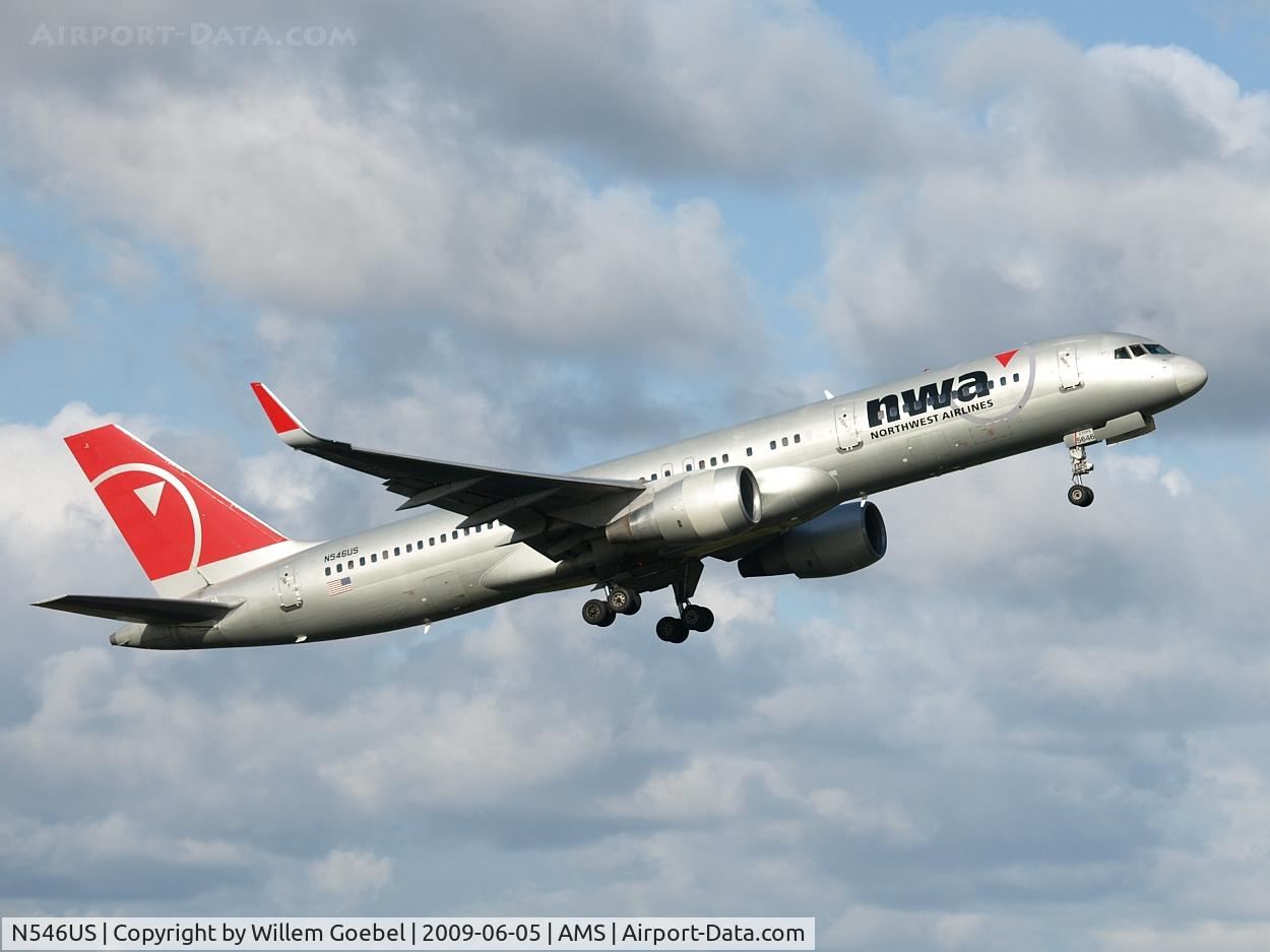 N546US, 1996 Boeing 757-251 C/N 26493, Take off of the 