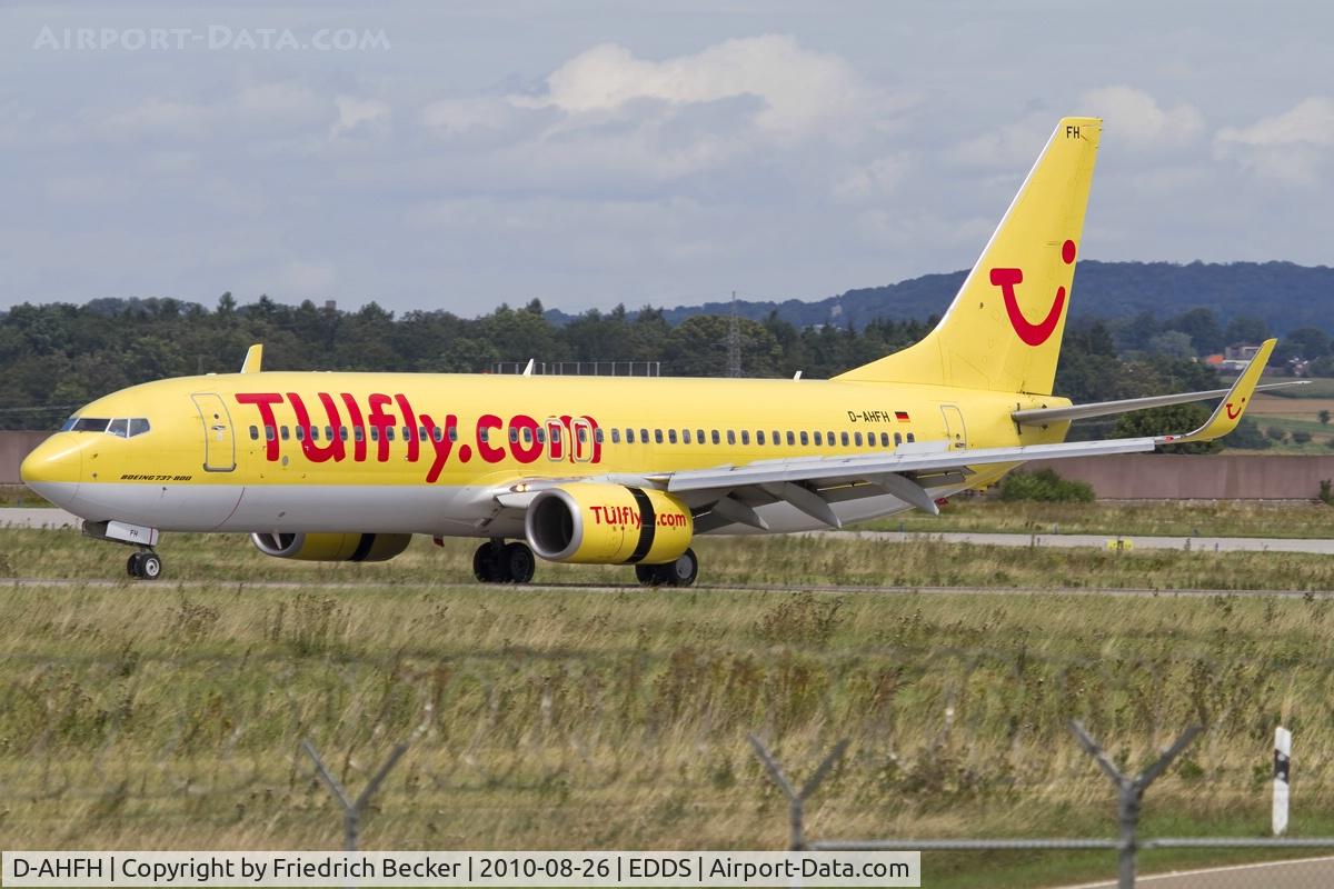 D-AHFH, 1999 Boeing 737-8K5 C/N 27983, decelerating after touchdown