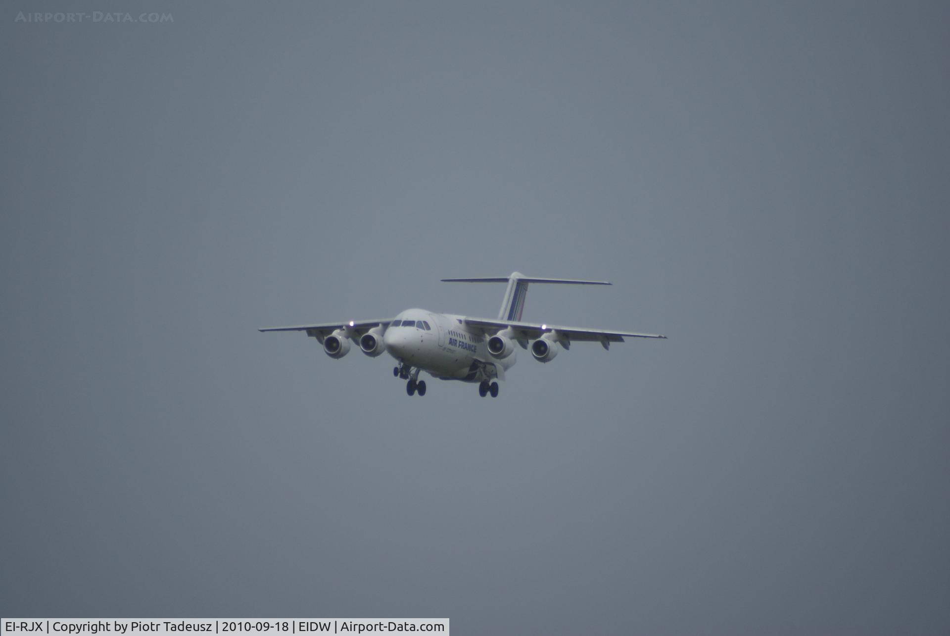 EI-RJX, 2000 BAe Systems Avro 146-RJ85A C/N E.2372, dublin