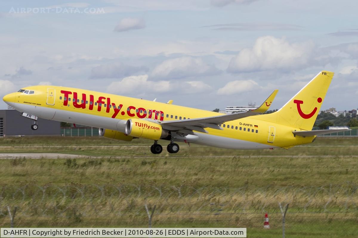 D-AHFR, 2000 Boeing 737-8K5 C/N 30593, departure from Stuttgart