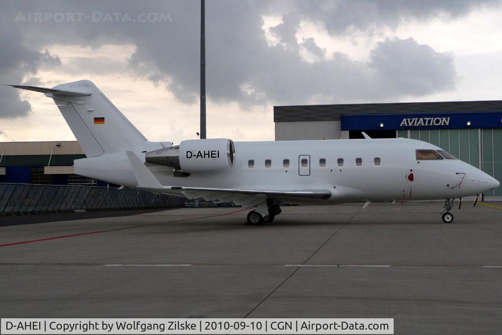 D-AHEI, 2000 Bombardier Challenger 604 (CL-600-2B16) C/N 5463, visitor