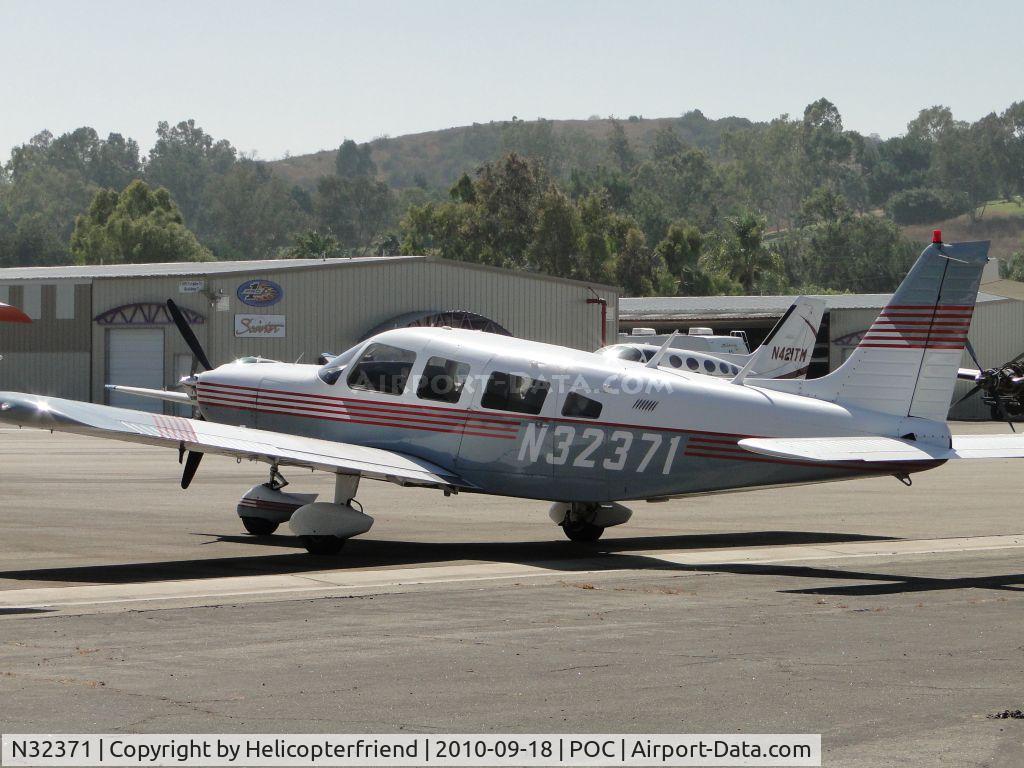 N32371, 1974 Piper PA-32-300 Cherokee Six Cherokee Six C/N 32-7540035, Parked at Howard Aviation