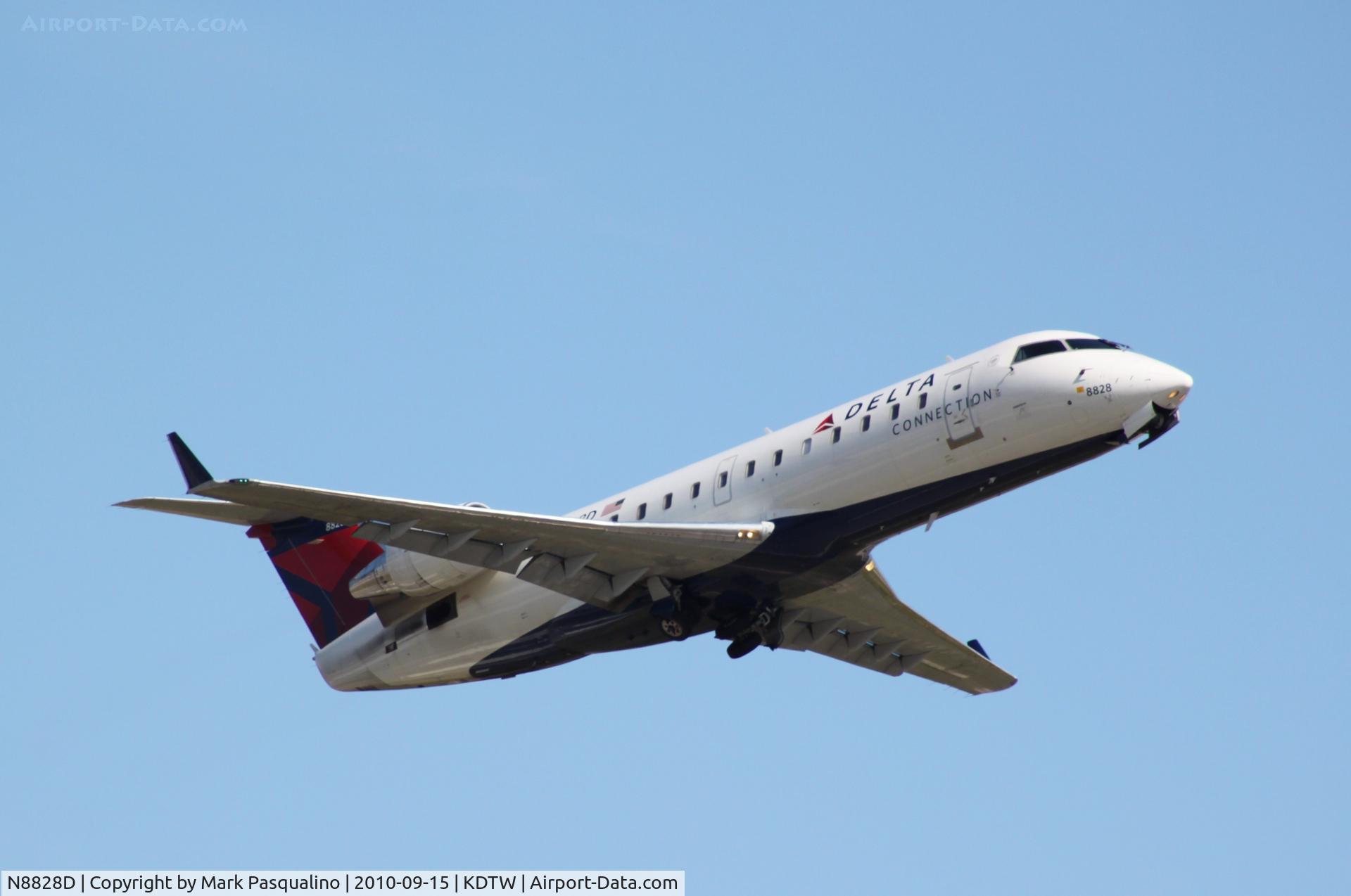N8828D, 2003 Bombardier CRJ-200LR (CL-600-2B19) C/N 7828, CL-600-2B19