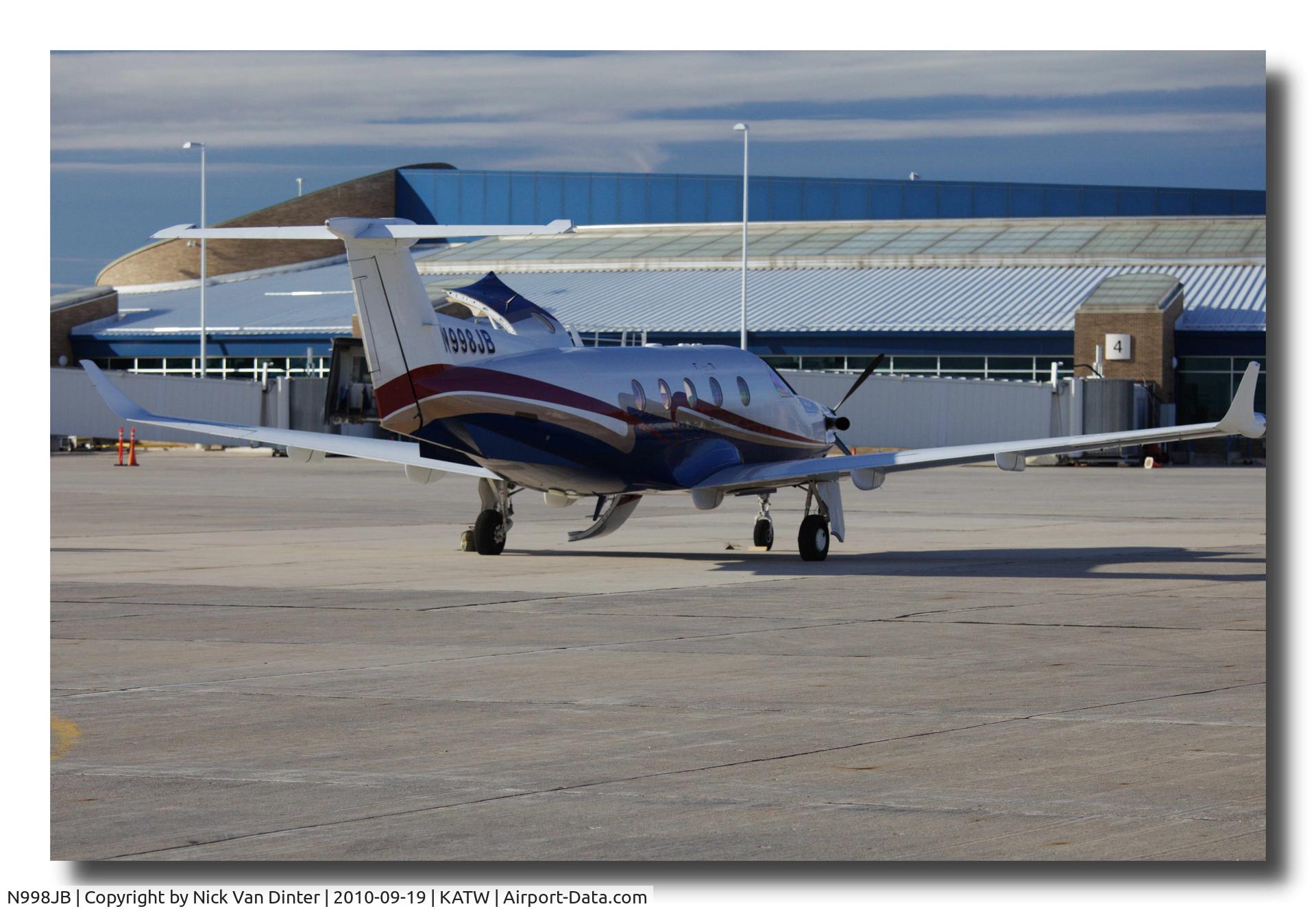 N998JB, Pilatus PC-12 C/N 148, On the Ramp